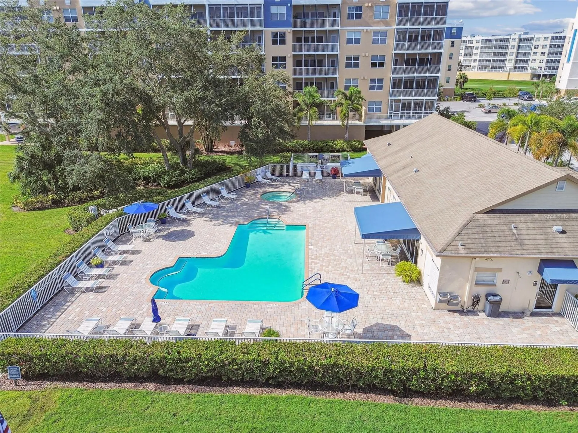 960 Starkey Road Largo FL 33771