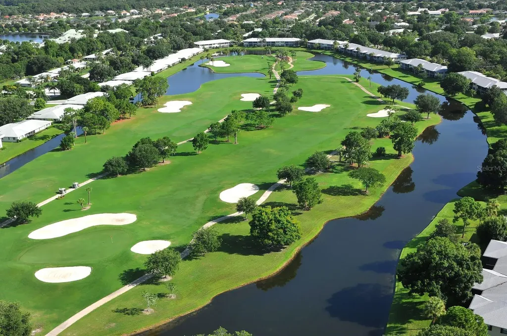6041 Clubside Drive Sarasota FL 34243