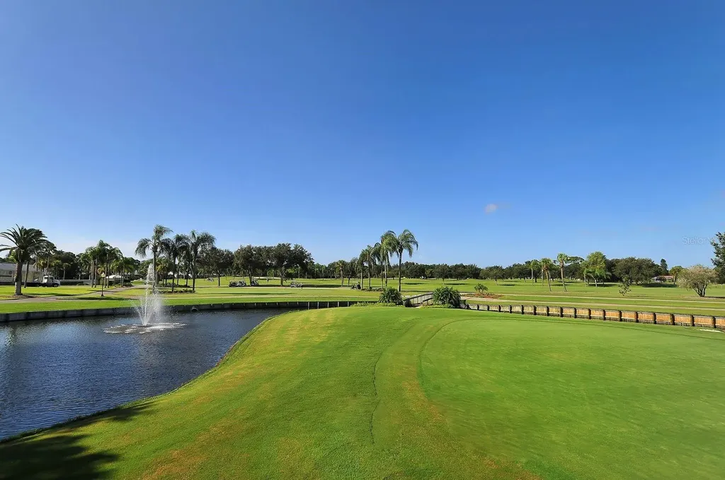 6041 Clubside Drive Sarasota FL 34243