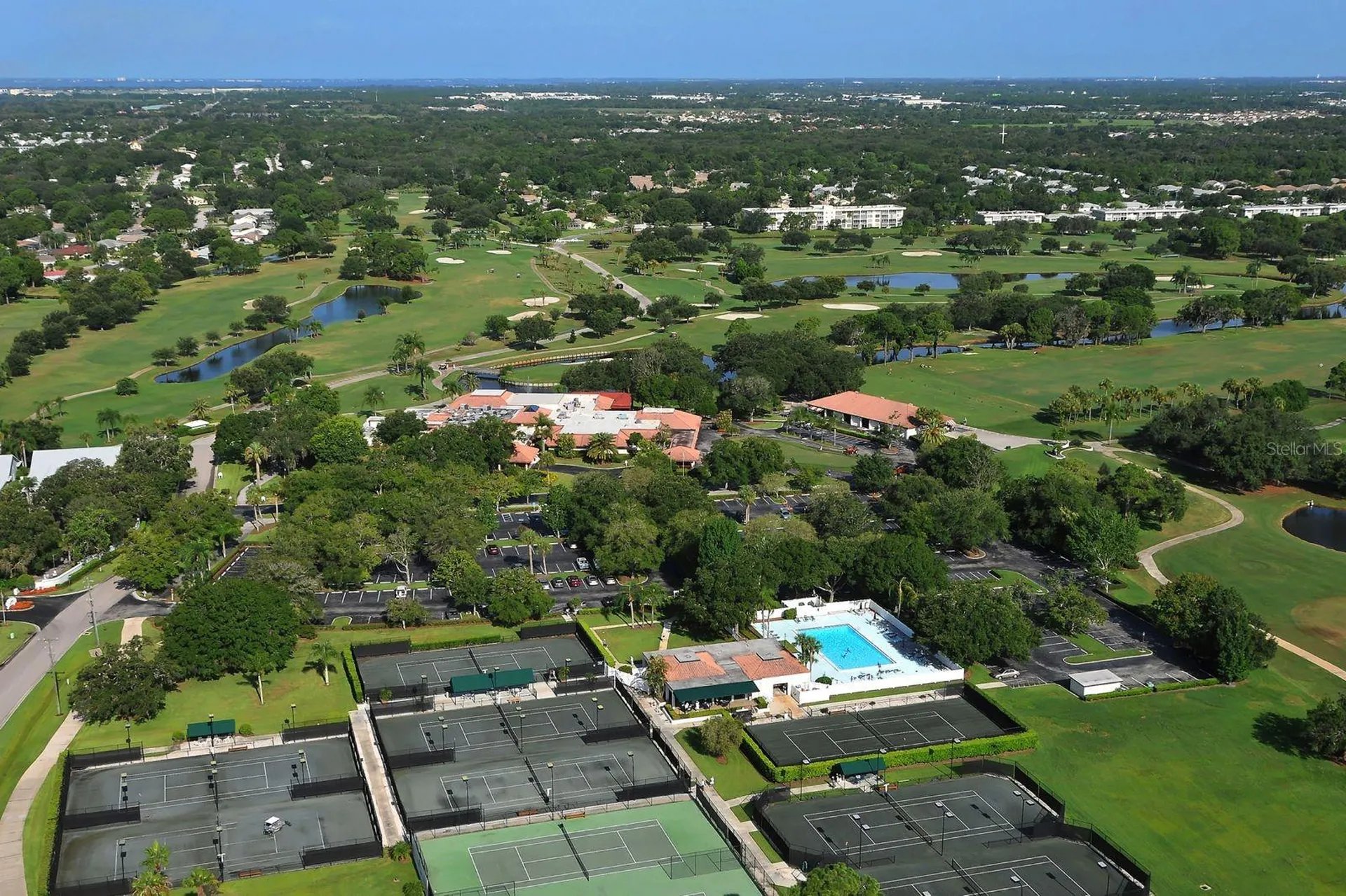 6041 Clubside Drive Sarasota FL 34243