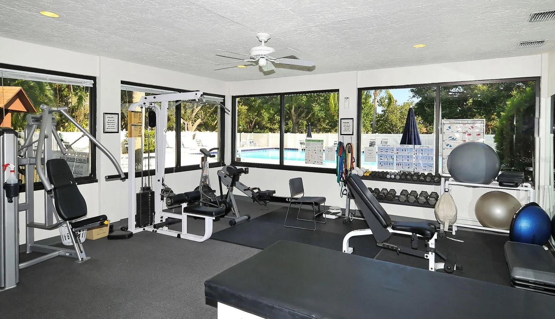 6041 Clubside Drive Sarasota FL 34243