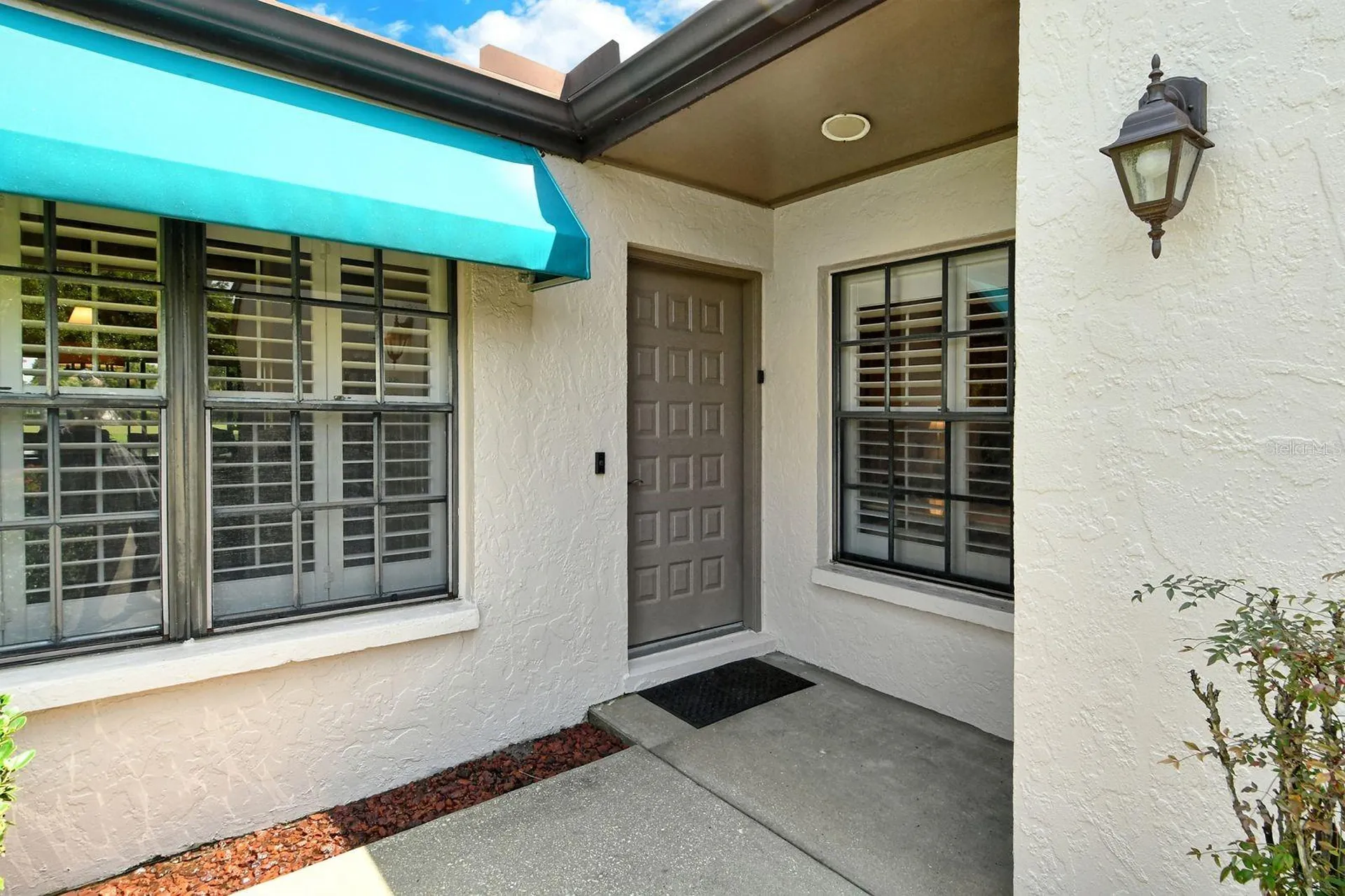 6041 Clubside Drive Sarasota FL 34243