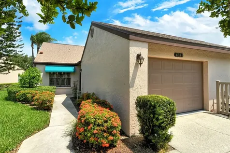 6041 Clubside Drive Sarasota FL 34243