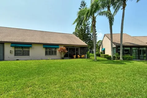 6041 Clubside Drive Sarasota FL 34243