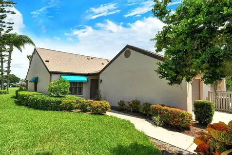 6041 Clubside Drive Sarasota FL 34243