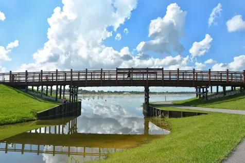 6041 Clubside Drive Sarasota FL 34243