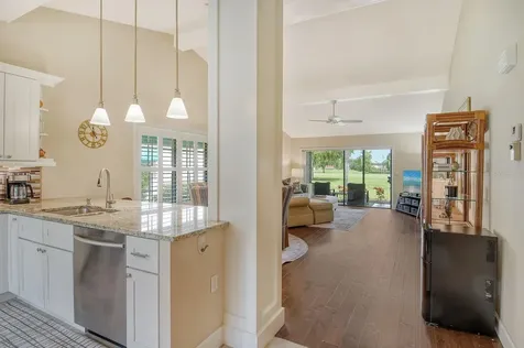 6041 Clubside Drive Sarasota FL 34243