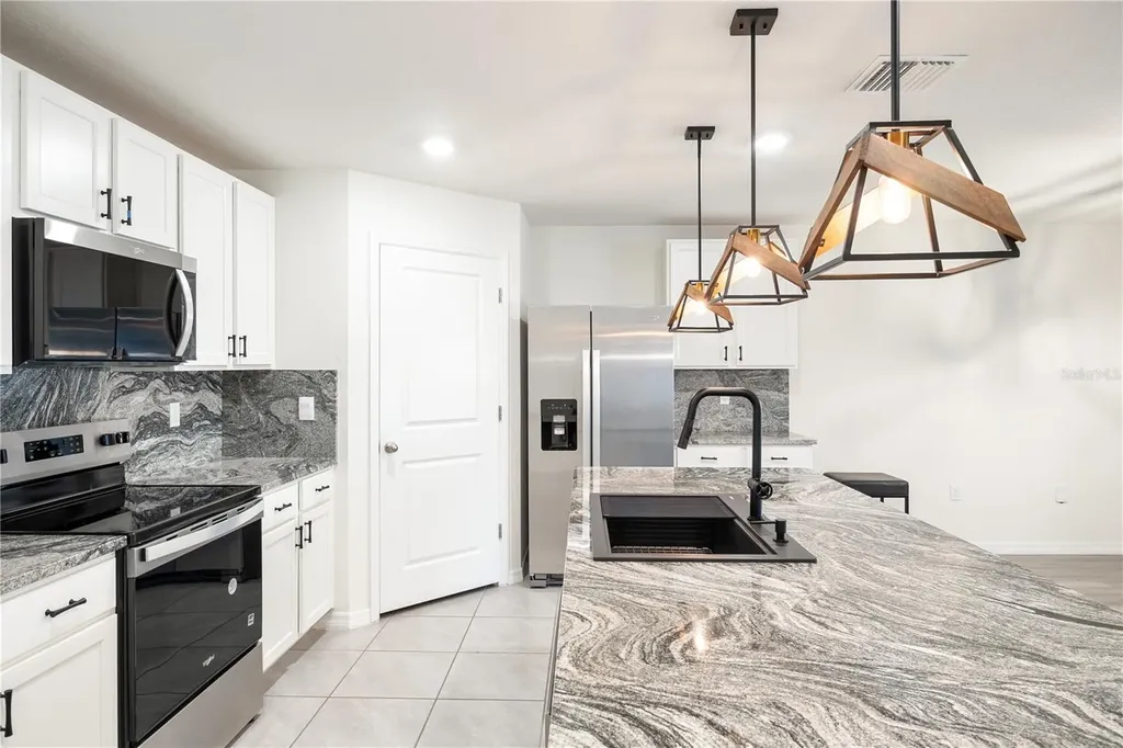 24596 NW 23rd Lane Newberry FL 32669