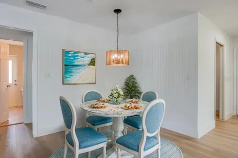 4098 Beach Drive SE St Petersburg FL 33705