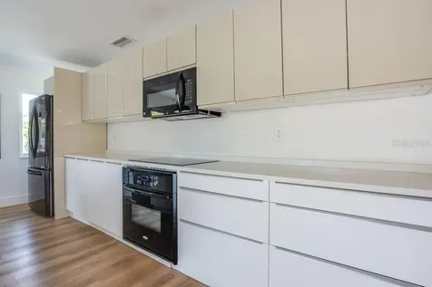 4098 Beach Drive SE St Petersburg FL 33705