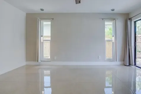 4098 Beach Drive SE St Petersburg FL 33705