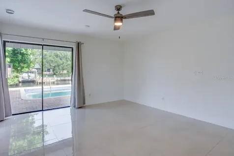 4098 Beach Drive SE St Petersburg FL 33705