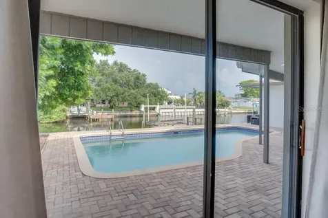4098 Beach Drive SE St Petersburg FL 33705