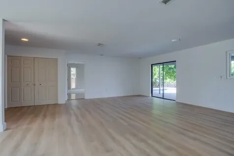 4098 Beach Drive SE St Petersburg FL 33705