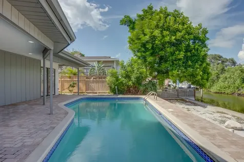 4098 Beach Drive SE St Petersburg FL 33705