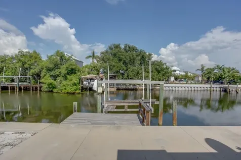 4098 Beach Drive SE St Petersburg FL 33705