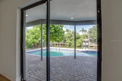 4098 Beach Drive SE St Petersburg FL 33705