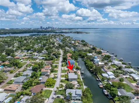 4098 Beach Drive SE St Petersburg FL 33705