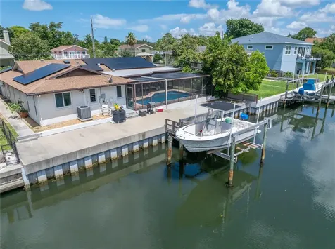 4098 Beach Drive SE St Petersburg FL 33705