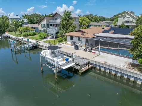 4098 Beach Drive SE St Petersburg FL 33705