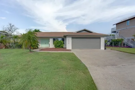 4098 Beach Drive SE St Petersburg FL 33705