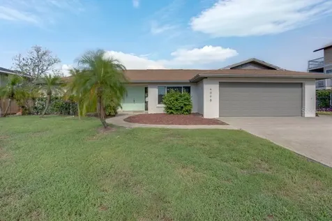 4098 Beach Drive SE St Petersburg FL 33705