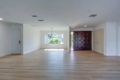4098 Beach Drive SE St Petersburg FL 33705