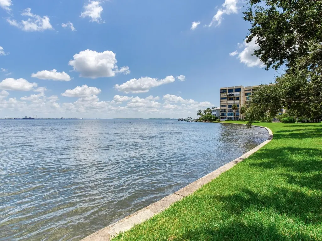 5010 Bayshore Boulevard Tampa FL 33611