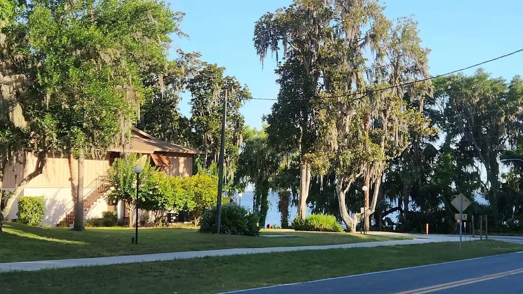 190 Hickory Woods Court Deltona FL 32725