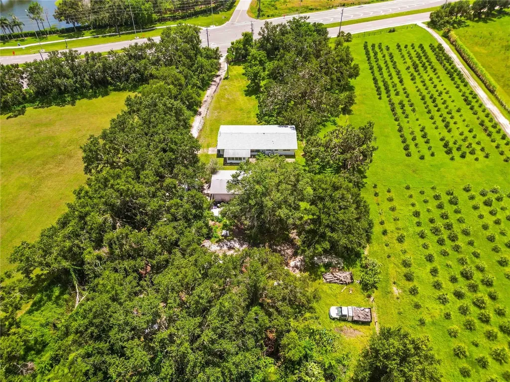 11880 Us Highway 301 N Parrish FL 34219