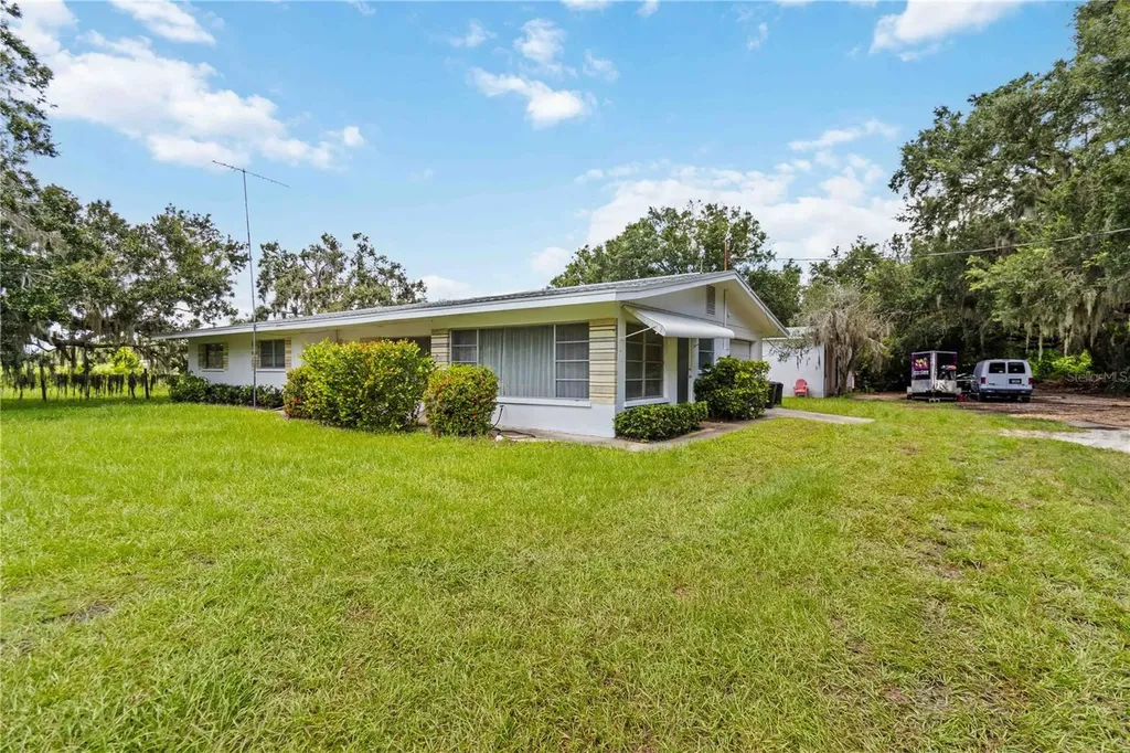 11880 Us Highway 301 N Parrish FL 34219