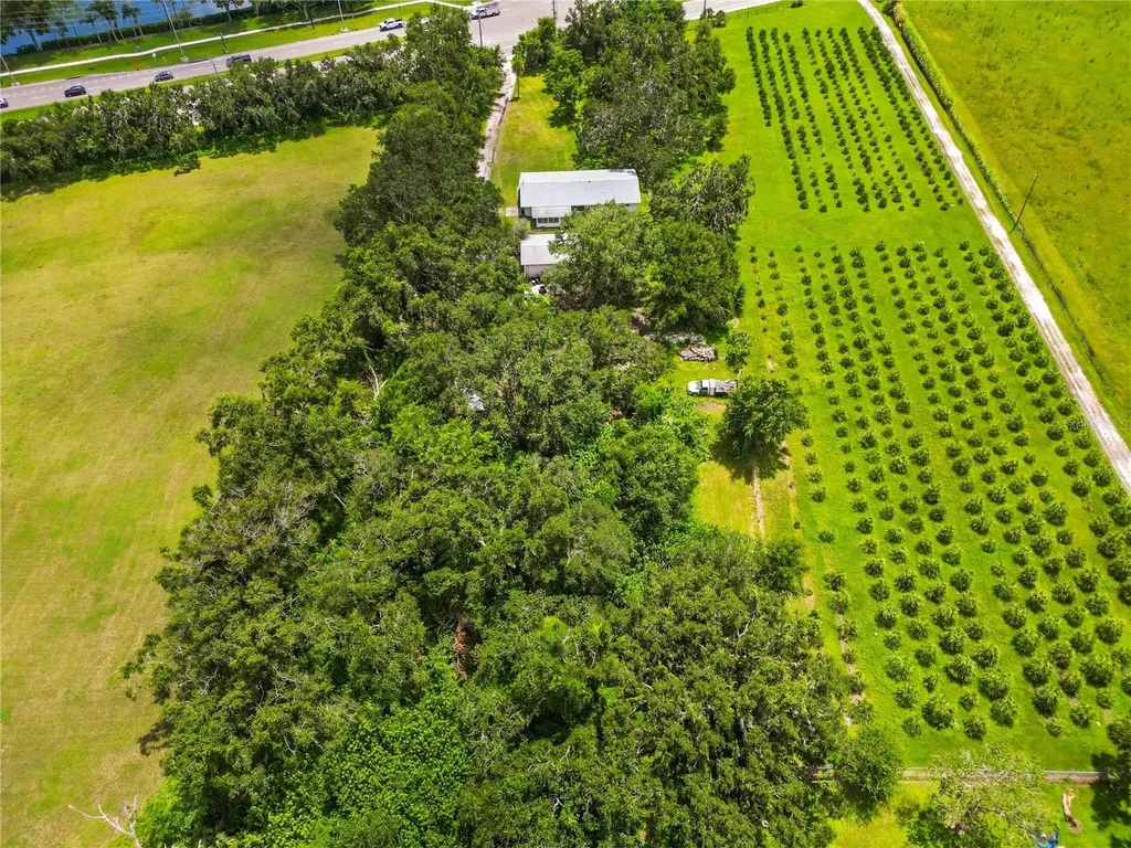 11880 Us Highway 301 N Parrish FL 34219