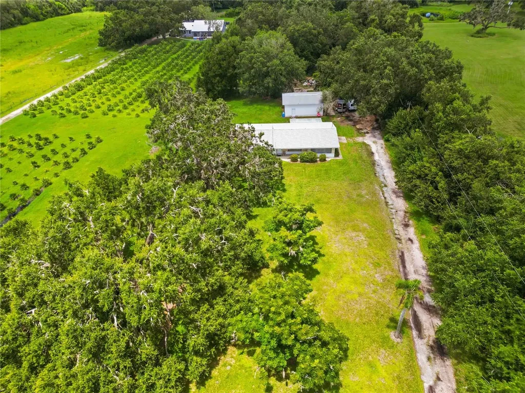 11880 Us Highway 301 N Parrish FL 34219
