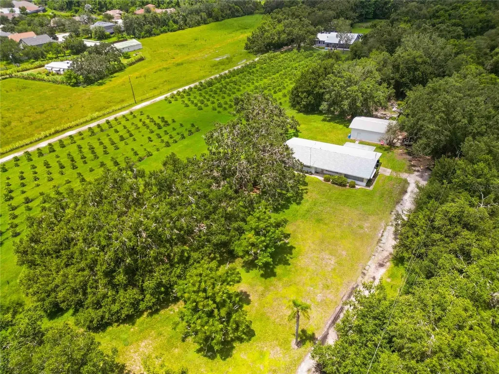 11880 Us Highway 301 N Parrish FL 34219