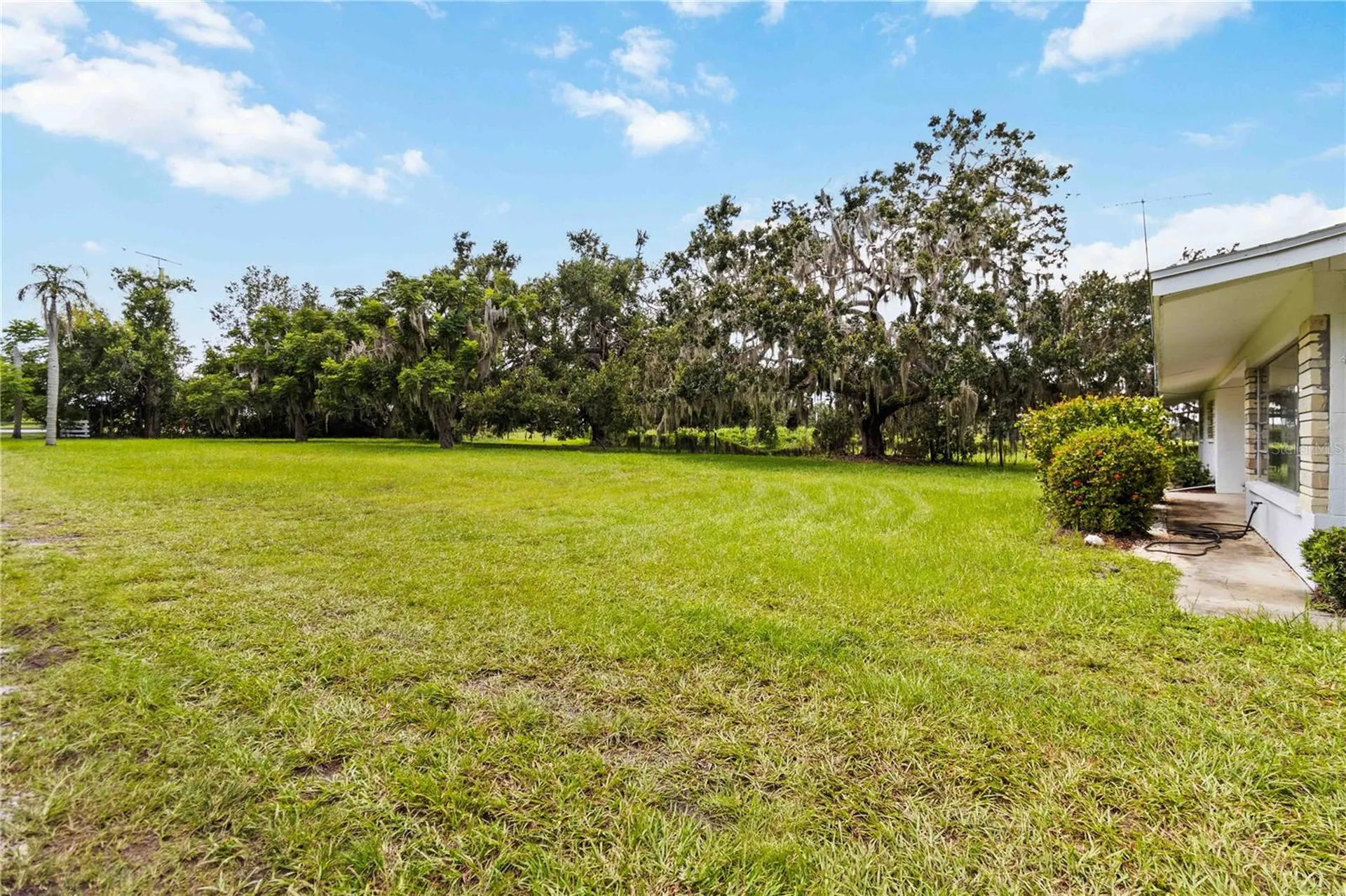 11880 Us Highway 301 N Parrish FL 34219