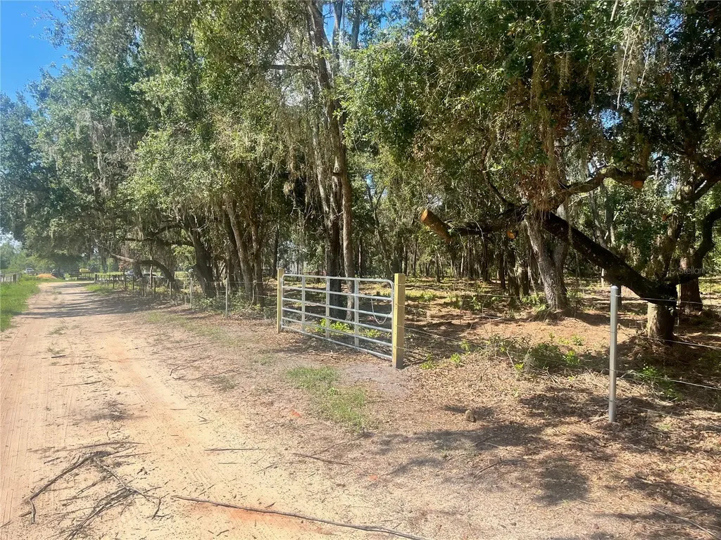2 Sendcastle Drive Groveland FL 34736