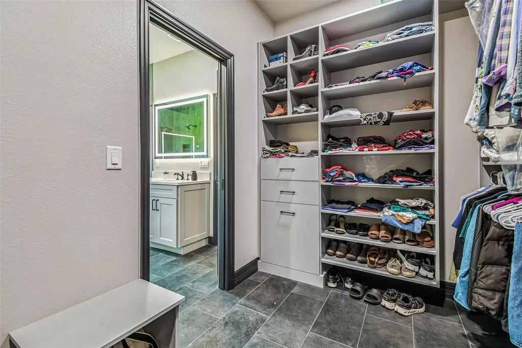 1517 Uncle Buds Lane Lithia FL 33547