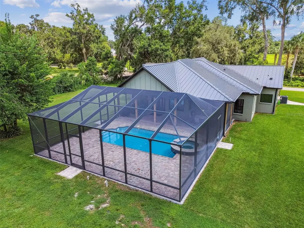 1517 Uncle Buds Lane Lithia FL 33547
