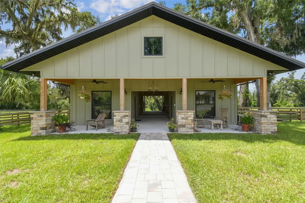 1517 Uncle Buds Lane Lithia FL 33547