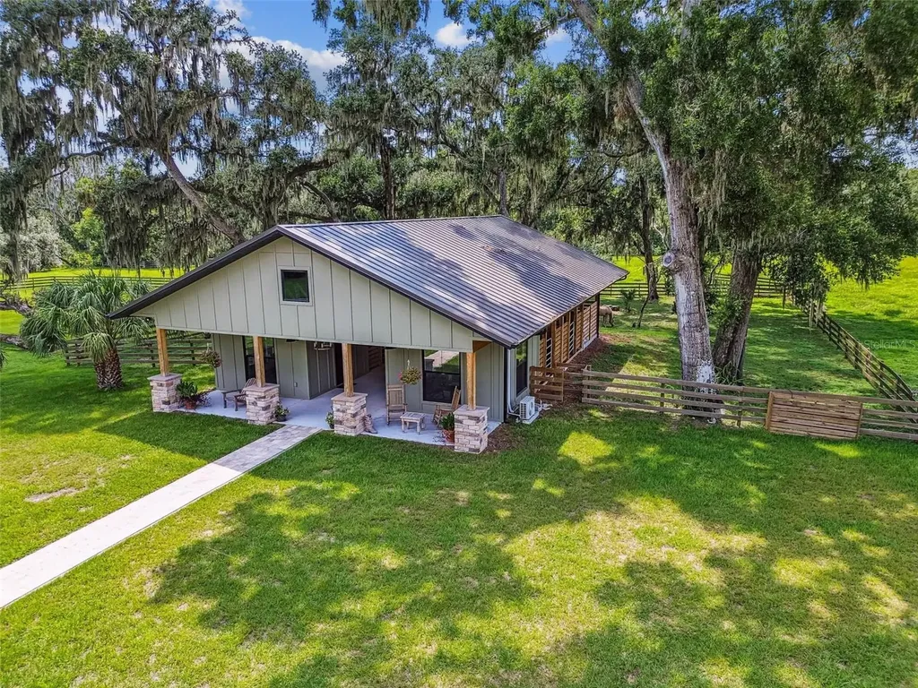 1517 Uncle Buds Lane Lithia FL 33547