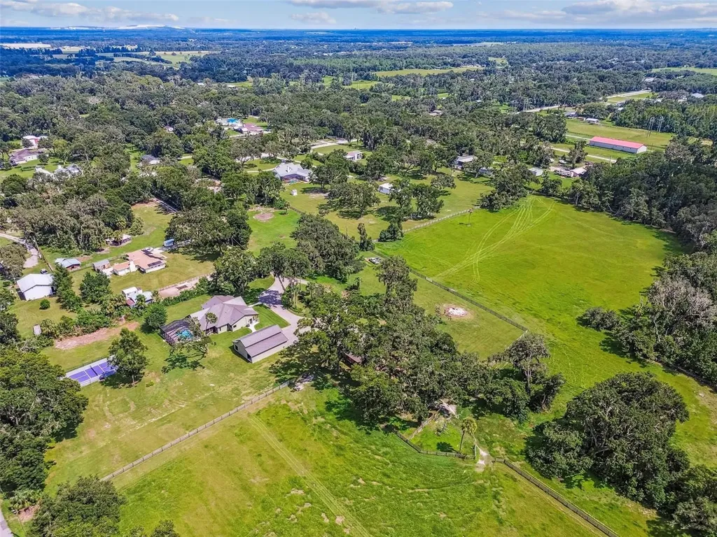 1517 Uncle Buds Lane Lithia FL 33547