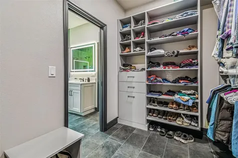 1517 Uncle Buds Lane Lithia FL 33547
