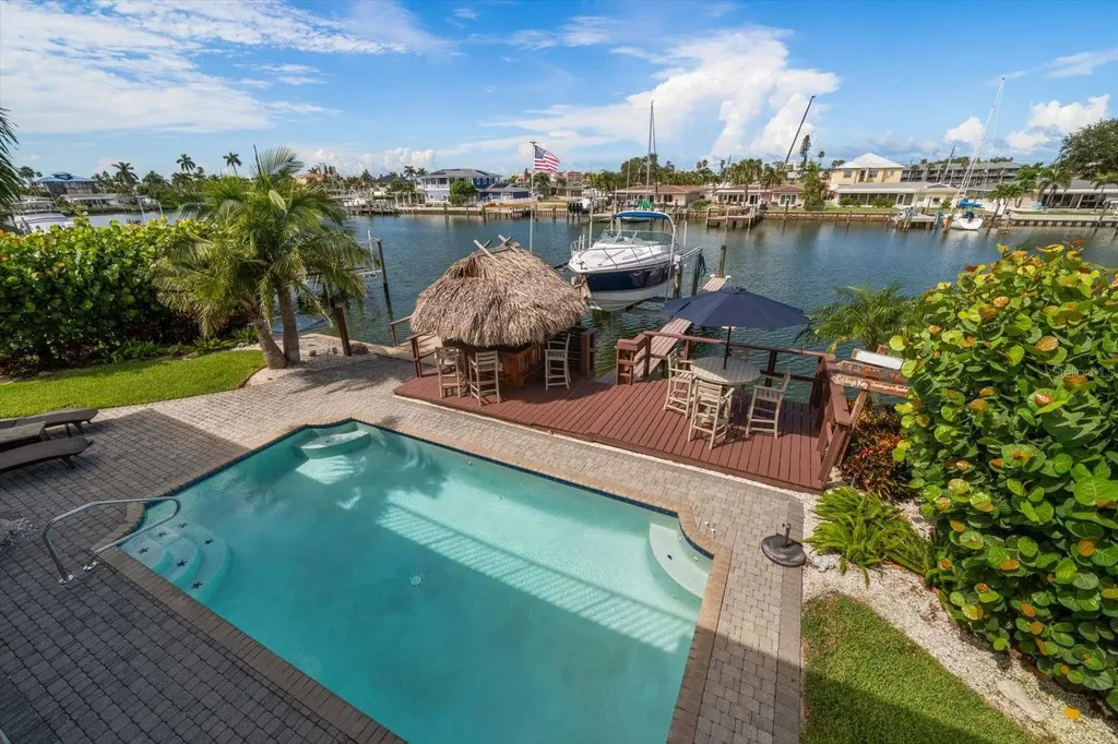 11700 5th Street E Treasure Island FL 33706