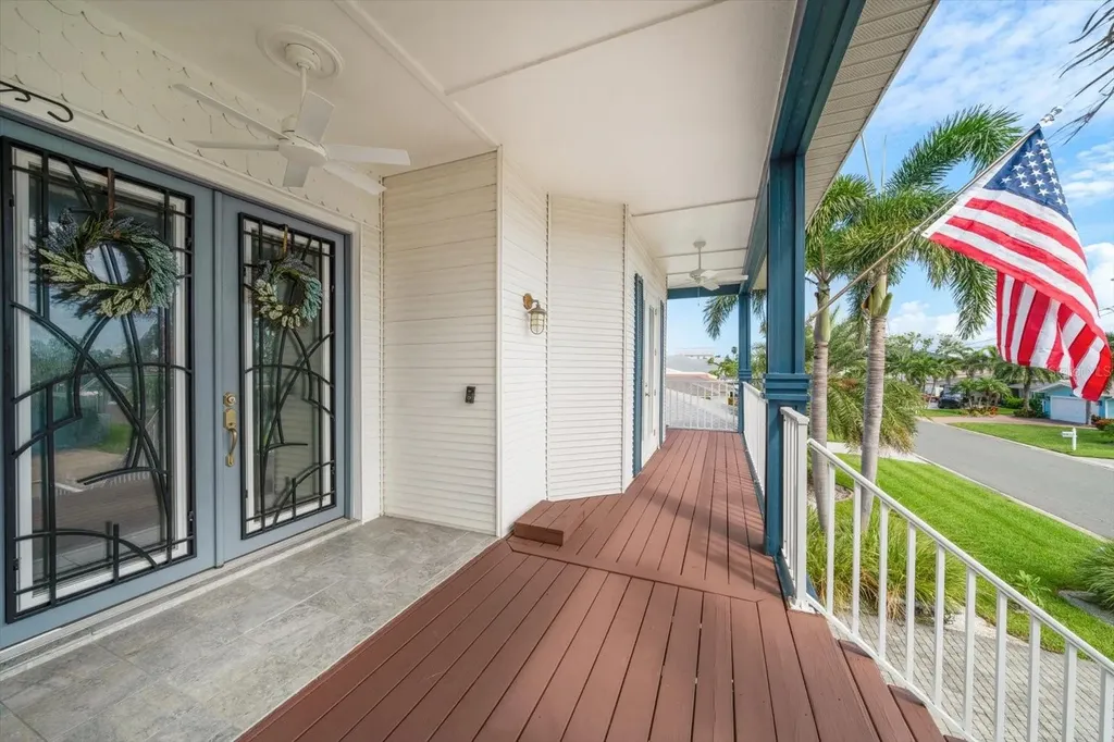 11700 5th Street E Treasure Island FL 33706