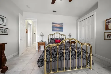 11700 5th Street E Treasure Island FL 33706