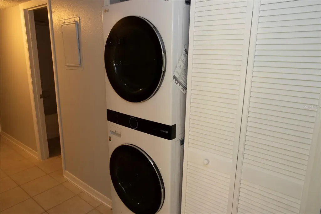 1968 Toucan Way Sarasota FL 34232