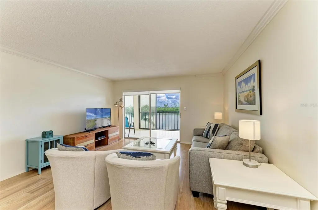 9397 Midnight Pass Road Sarasota FL 34242