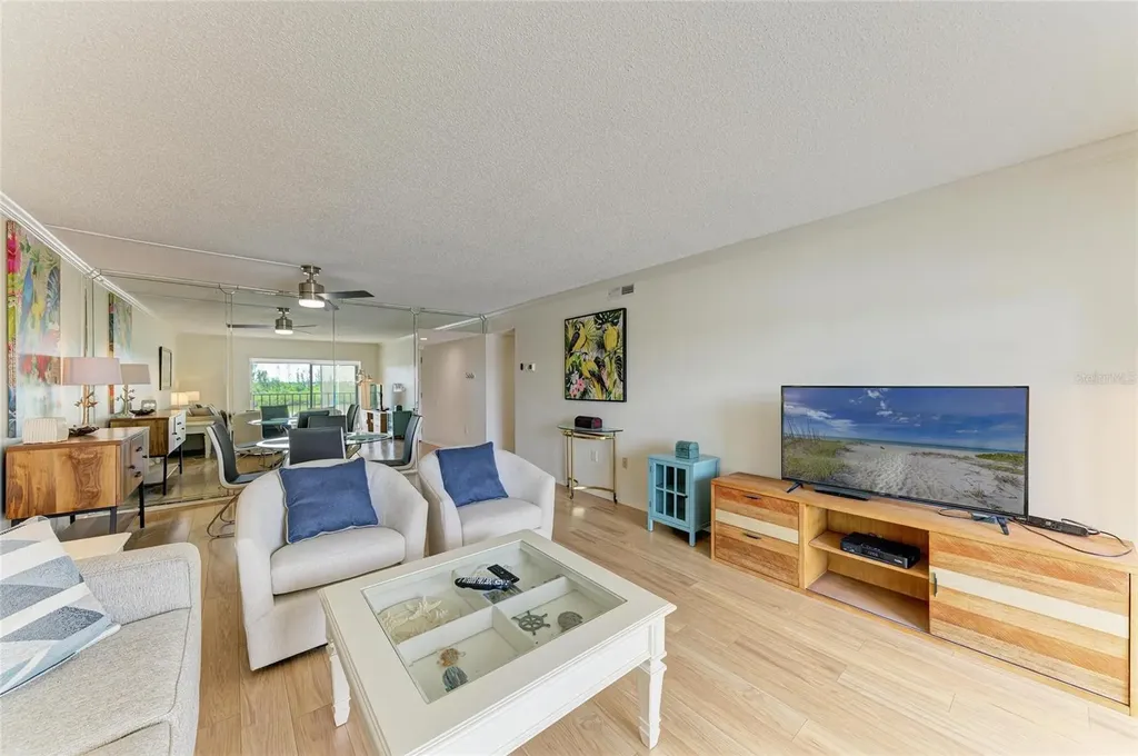 9397 Midnight Pass Road Sarasota FL 34242