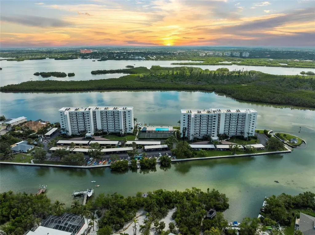 9397 Midnight Pass Road Sarasota FL 34242