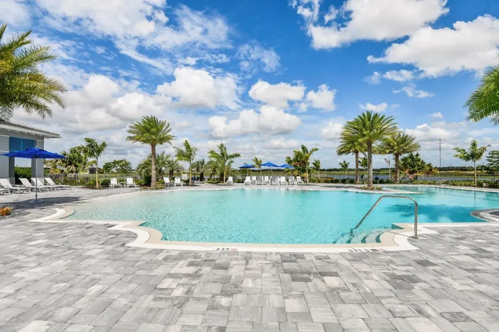 17833 Palmiste Drive Bradenton FL 34202